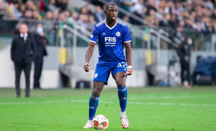 阿森纳通过战胜不稳定的莱斯特城来保持对冠军的追求