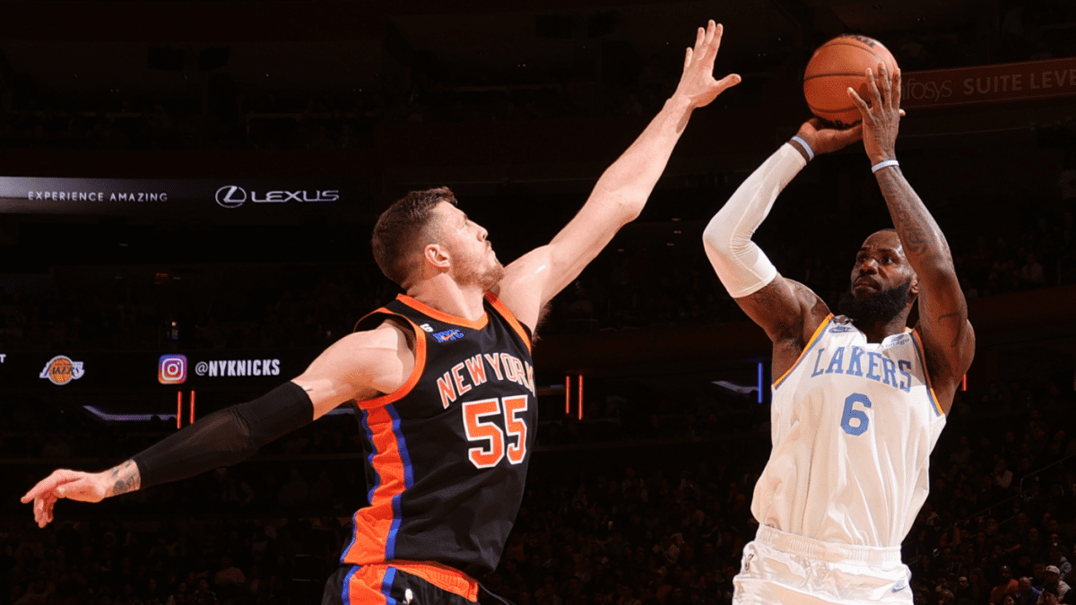 勒布朗-詹姆斯正在敲开卡里姆-阿卜杜勒-贾巴尔的门，现在离历史得分记录只差89分了