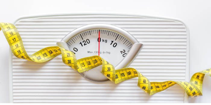 扑克玩家拿着100万美元的钱去买夏天的身体