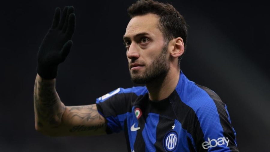 哈坎-卡尔哈诺格鲁的新位置是国际米兰应对没有马塞洛-布罗佐维奇的关键,一个重大的决定迫在眉睫