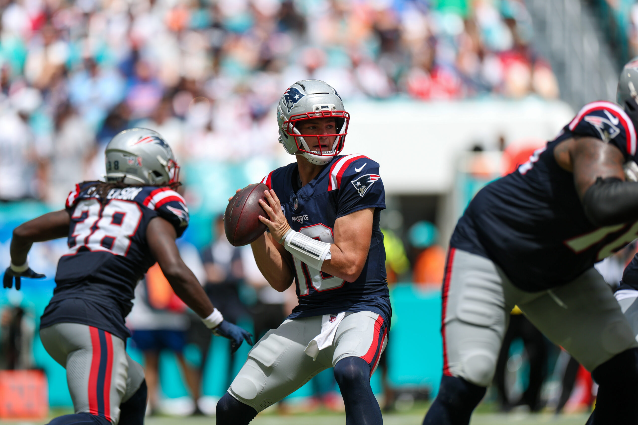 匹兹堡钢人队 vs 新英格兰爱国者队 | 投注推荐与球员特注 | 终盘赔率（第3周）