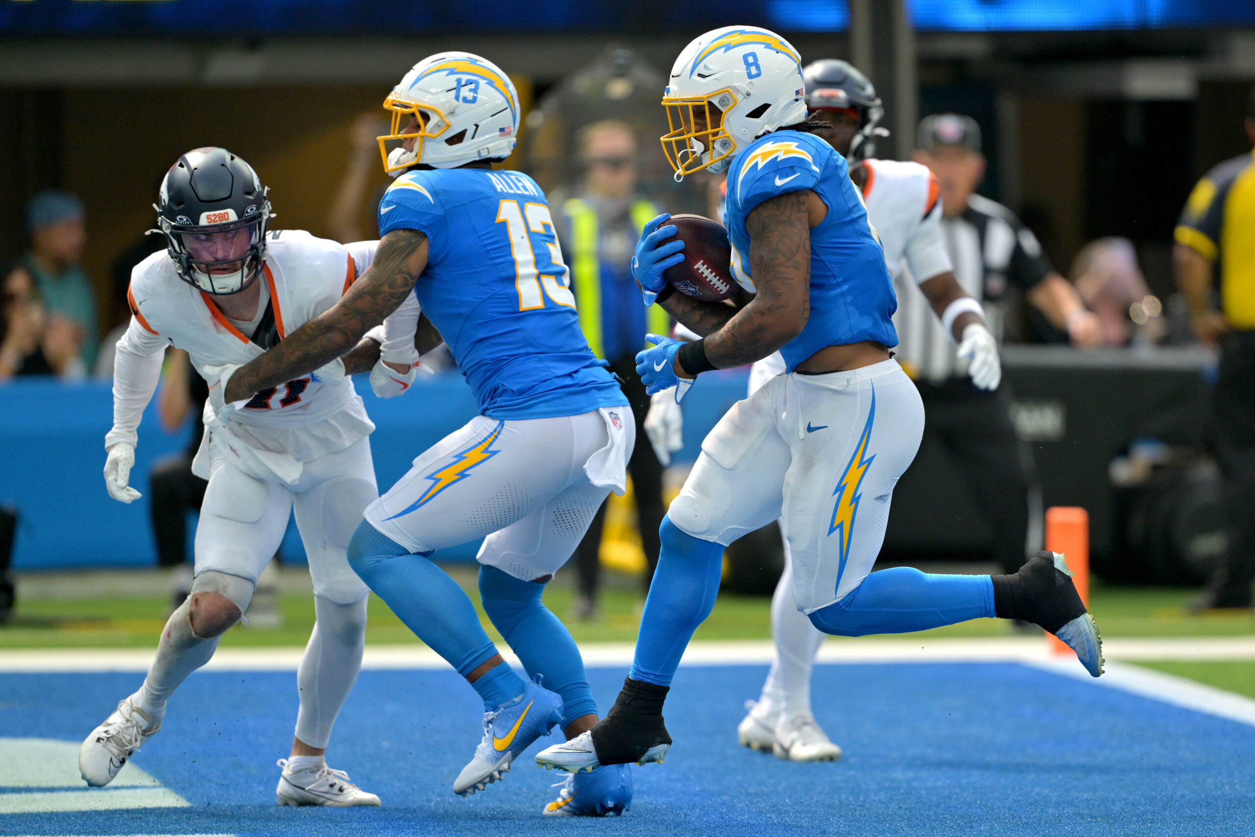 第4周NFL球员个人数据预测精选 | 每场比赛最佳AI投注推荐