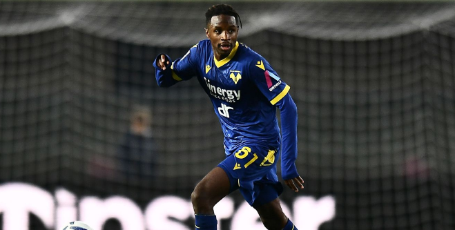 意甲，维罗纳 VS 克雷莫纳，赔率盘口，维罗纳让分-0.25，大小球2.5