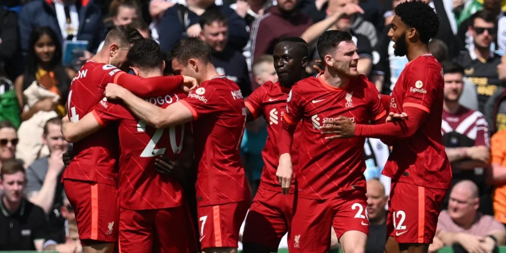 英超冠军争夺战分析!利物浦赔率缩小至3.0倍,将与曼城正面交锋!