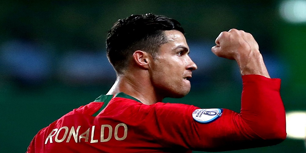 C罗转会|要求离开曼联|为了在下个赛季继续踢欧冠|已有多家俱乐部希望引进他