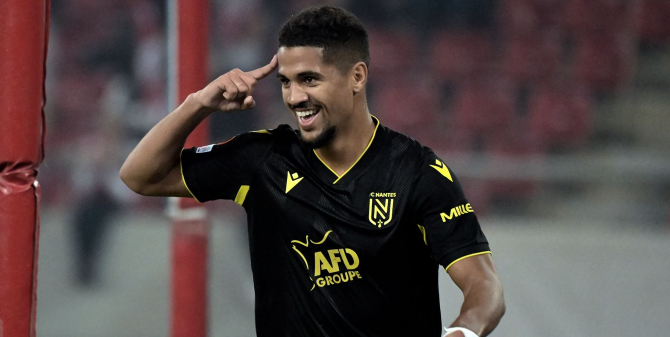 法甲，南特 vs 里昂，赔率盘口预测，里昂让分-0.25，大小盘2.5