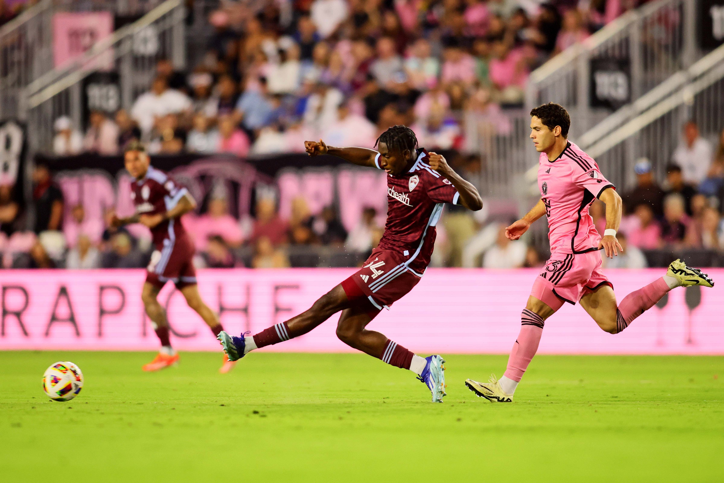 2025年10月18日周六 | 桑德兰 vs 狼队 | 预测与推荐 2025年10月18日周六 | 桑德兰 vs 狼队 | 预测与推荐