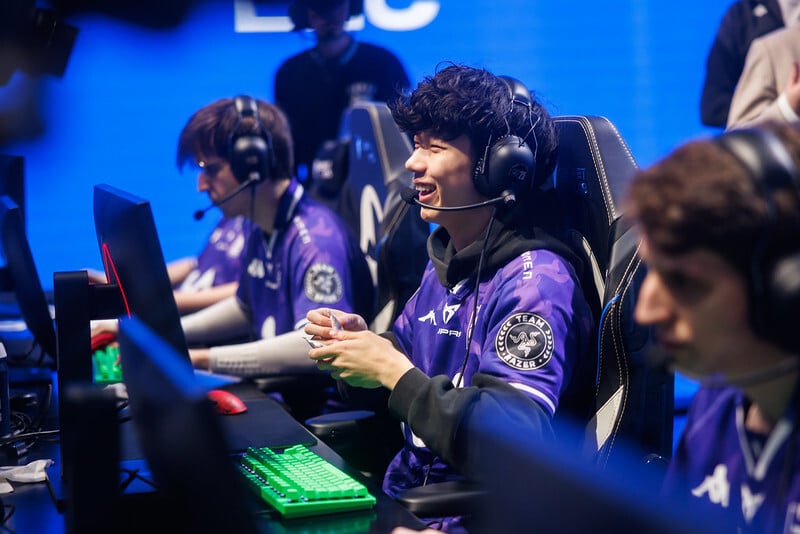 Movistar KOI击败Team Secret Whales | 延续2025年全球总决赛征程
