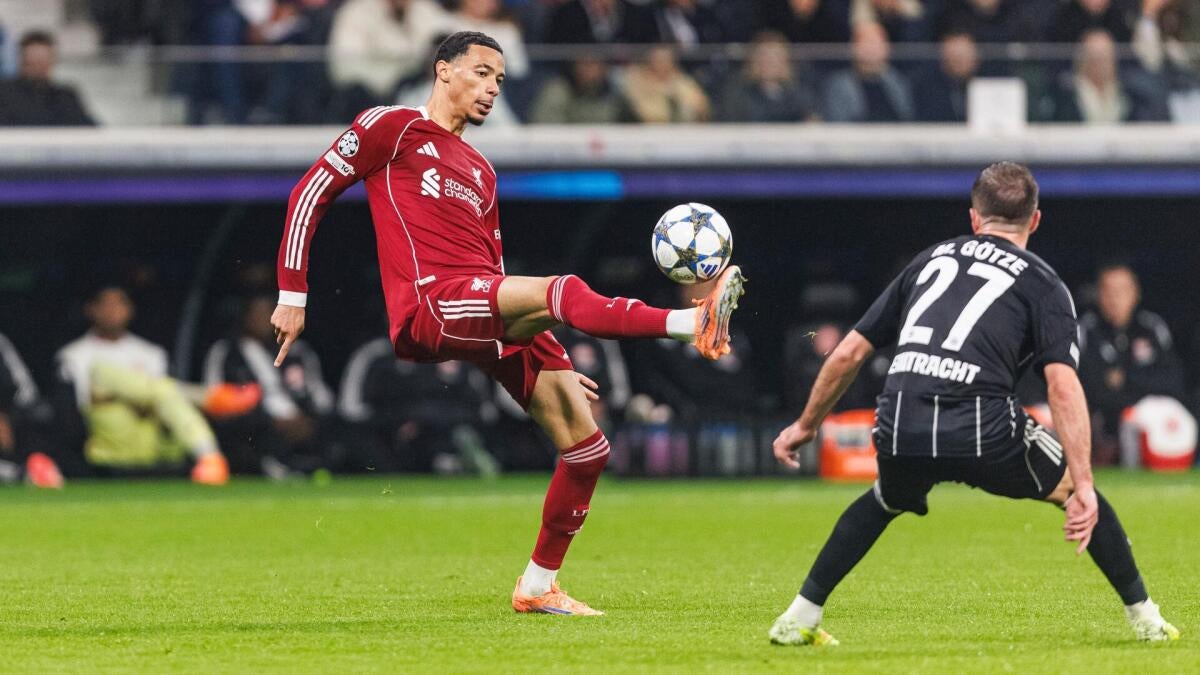 雨果·埃基蒂克正在改变利物浦的局面 | 这对队友亚历山大·伊萨克而言并非好消息 雨果·埃基蒂克正在改变利物浦的局面 | 这对队友亚历山大·伊萨克而言并非好消息