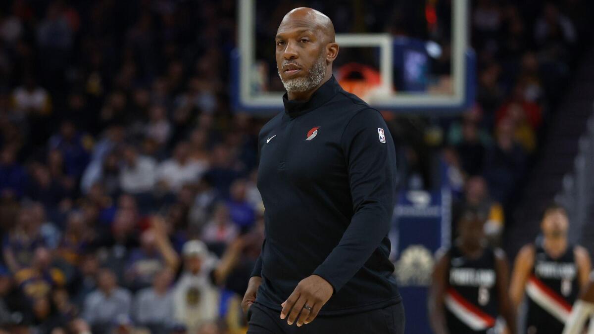 NBA教练与球员对联邦调查局逮捕昌西·比卢普斯 | 特里·罗齐尔一事作出反应 | 二人涉非法博彩调查