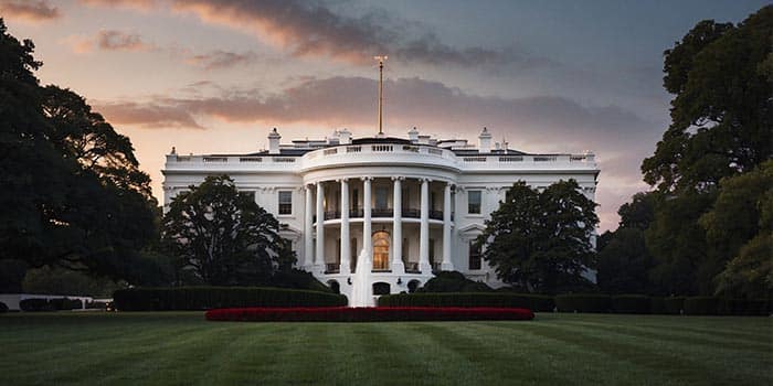 特朗普白宫宴会厅命名捐赠者名单 | 阿德尔森夫妇与硬石集团