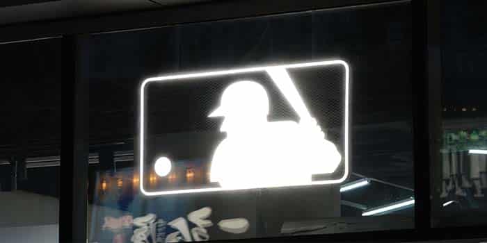 曼弗雷德专员为MLB与博彩公司合作辩护