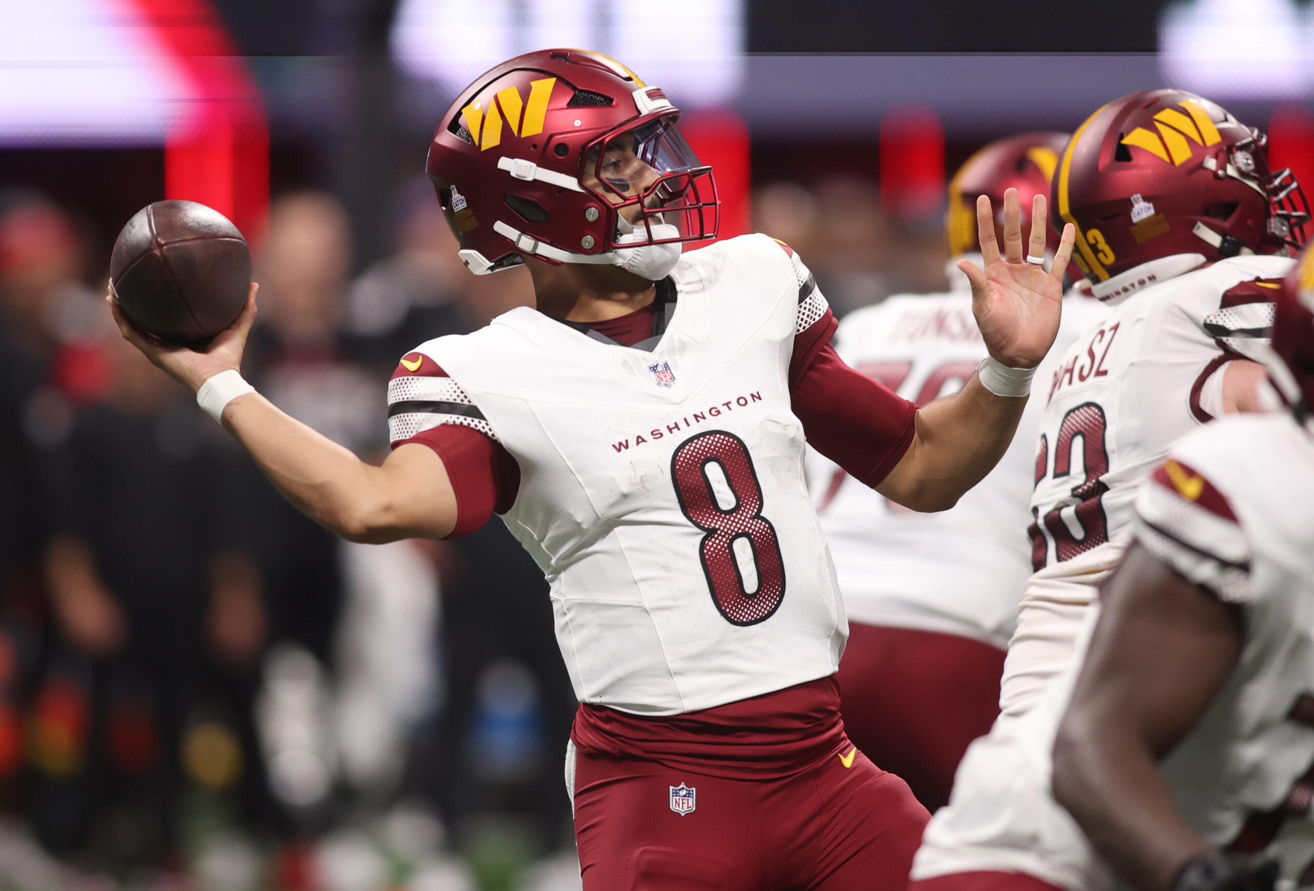 指挥官队 vs 酋长队 | 公众投注分歧 | 伤病报告 | 杰登·丹尼尔斯今晚能否出战？