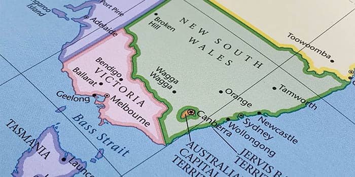 维多利亚州足球俱乐部面临压力 | 需与老虎机断绝关系 | 因亏损激增