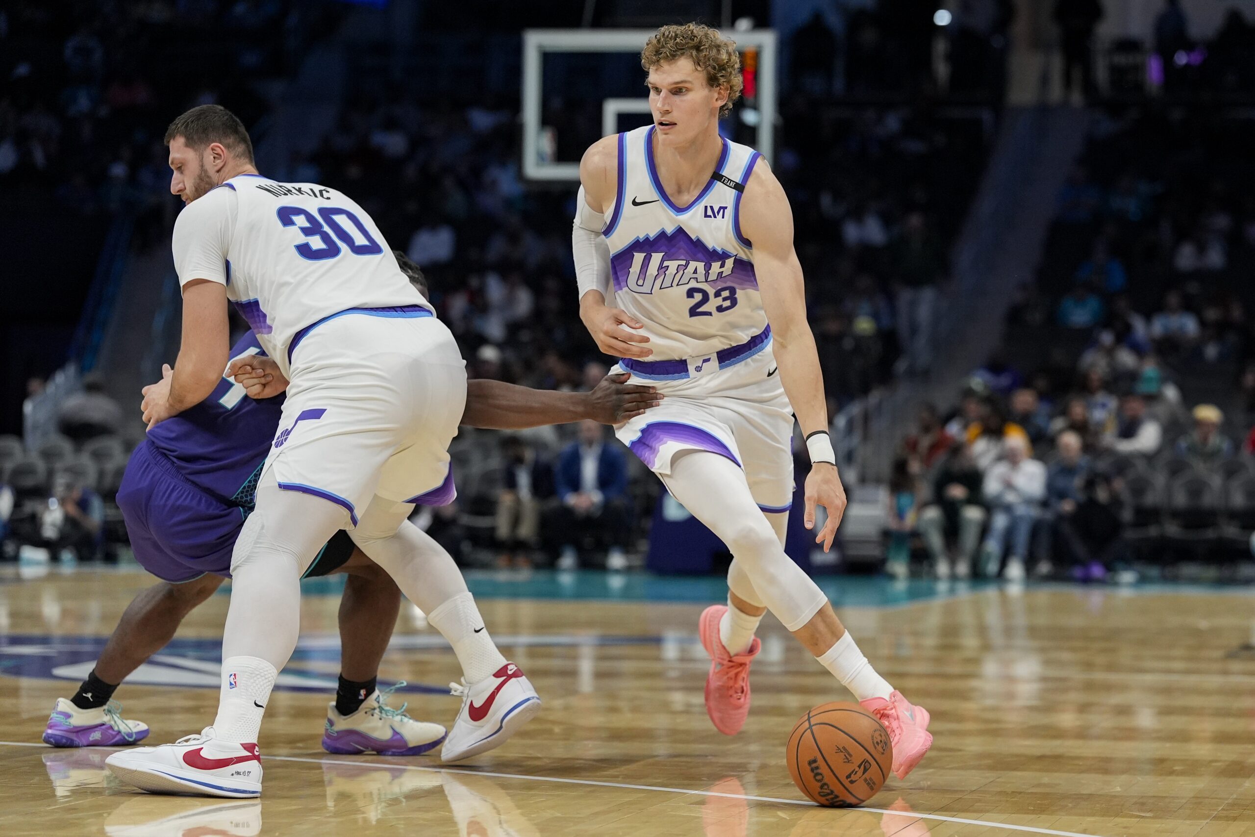 今日NBA球员个人数据投注精选 | 11月3日周一AI推荐榜单