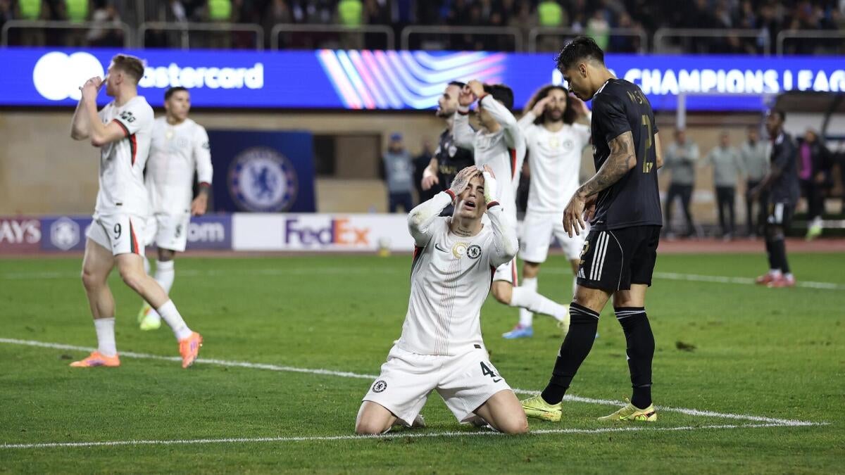 切尔西欧冠不敌卡拉巴赫 | 蓝军状态起伏不定