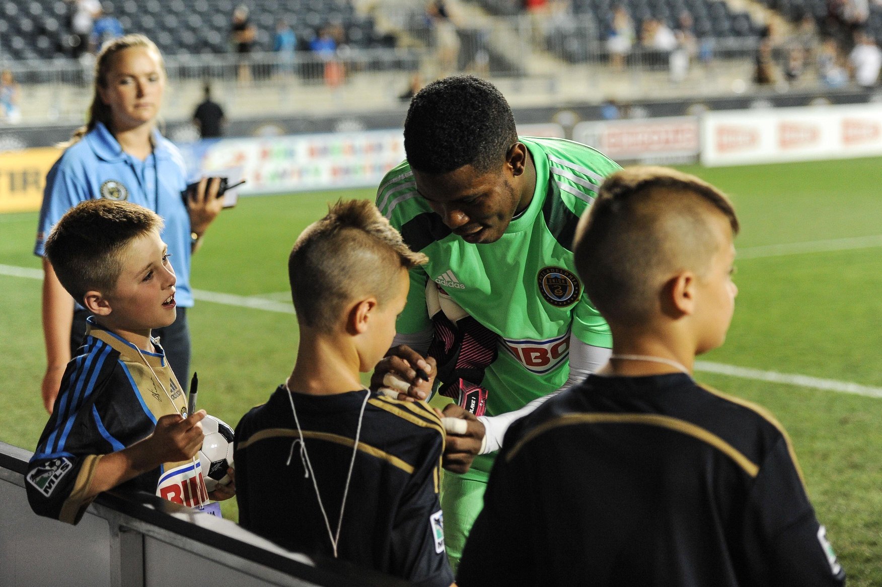 布莱顿霍夫阿尔比恩 vs 水晶宫 2025年11月9日周日赛事预测与推荐