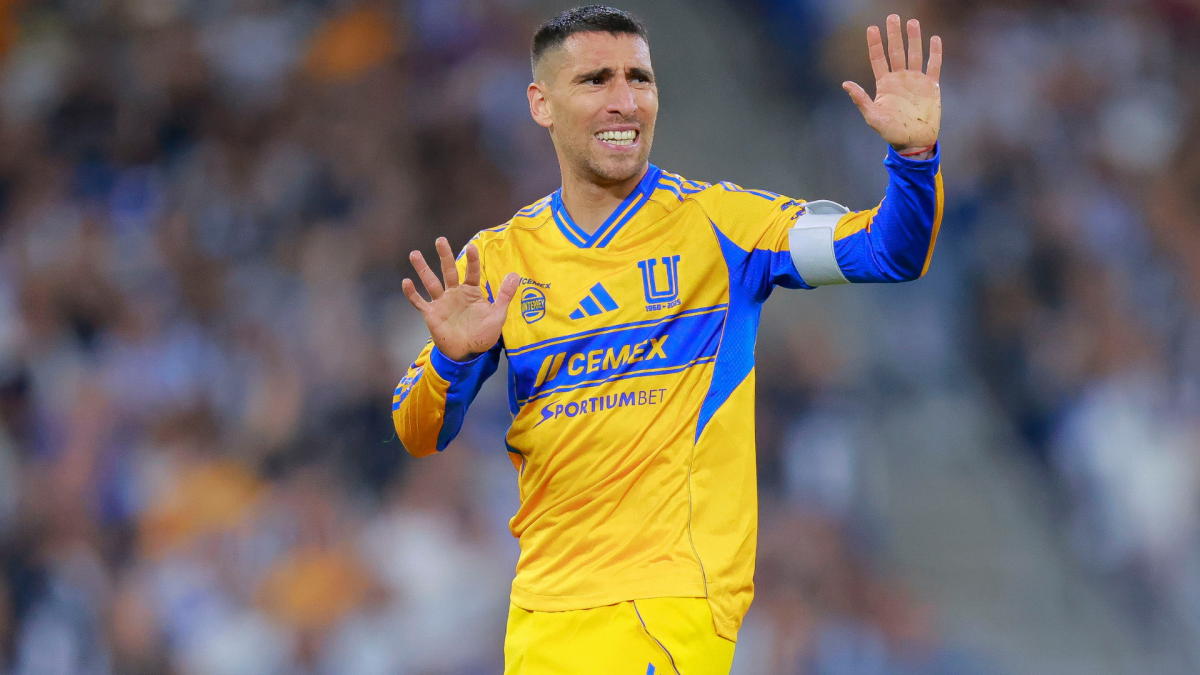 墨西哥足球甲级联赛秋季赛收官战 | 蓝衣军团对阵美洲狮 | 托卢卡迎战美洲俱乐部 | 冠军归属悬念待解