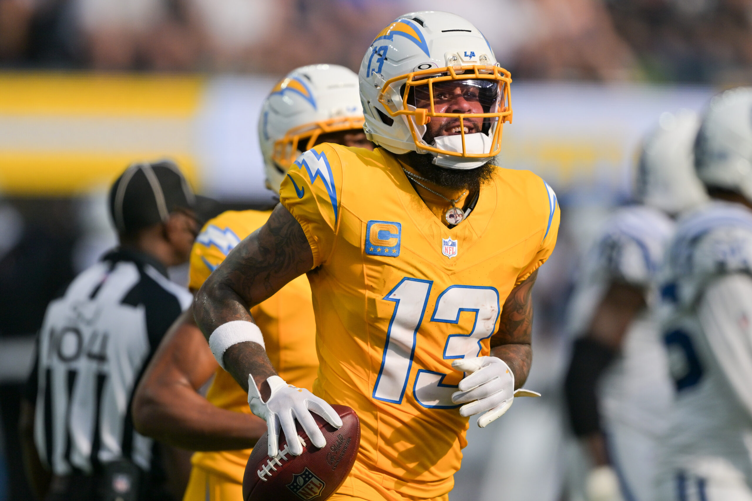 钢人队对阵闪电队周日夜赛同场串关 | 第10周2.30赔率双选