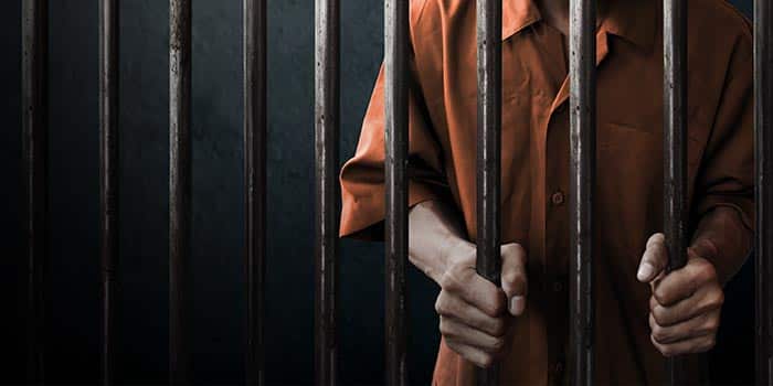 男子因侵吞穆斯科吉克里克部落赌场逾2500万美元被判刑