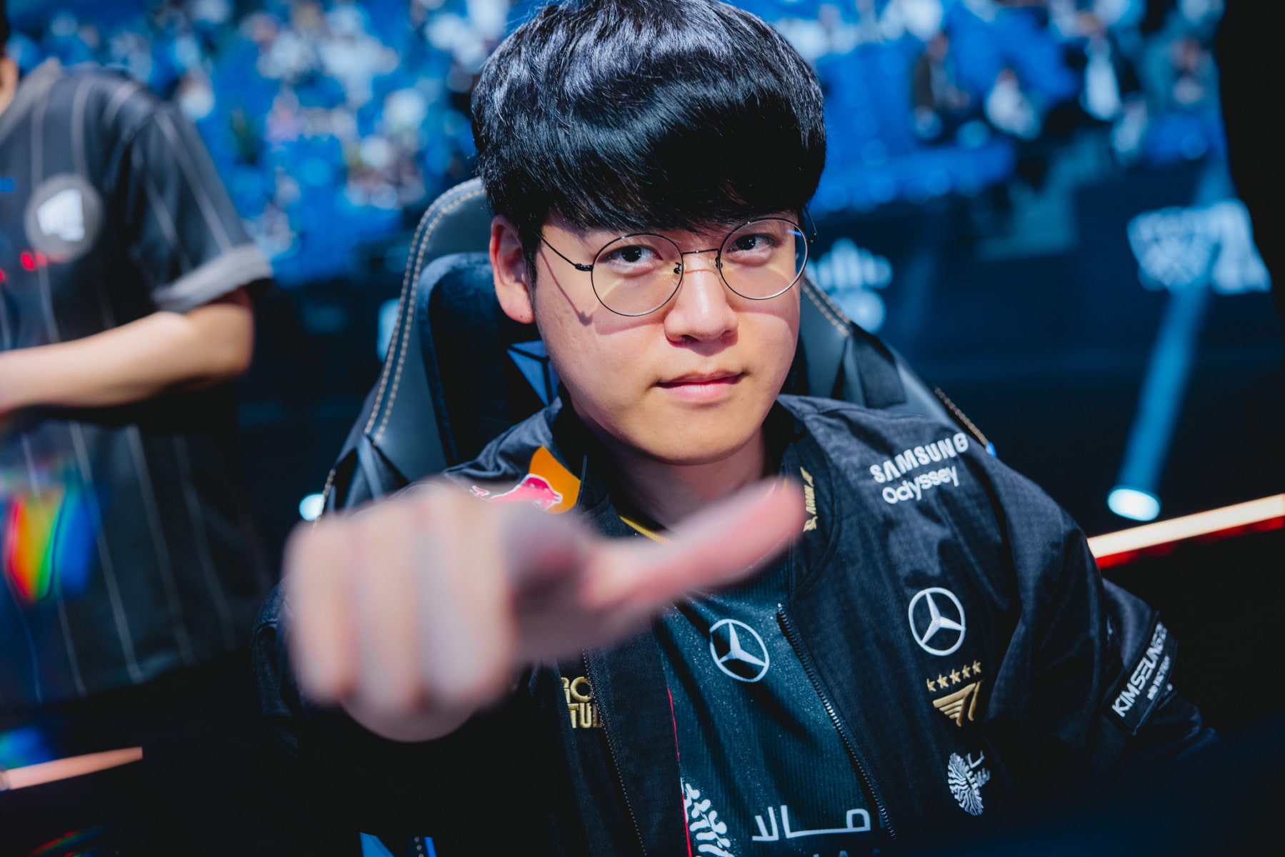 韩国议员呼吁采取行动 | 应对T1战队选手Gumayusi遭受的网络欺凌