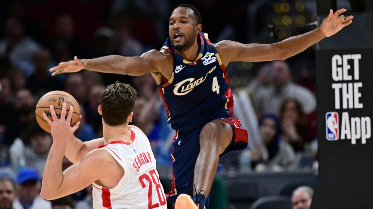 NBA每日梦幻赛事精选 | 周五阵容建议来自赢得200万美元的每日梦幻专家