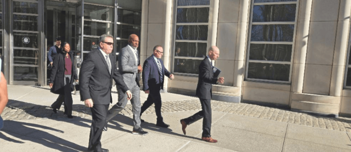 NBA教练比卢普斯在涉黑扑克案中不认罪