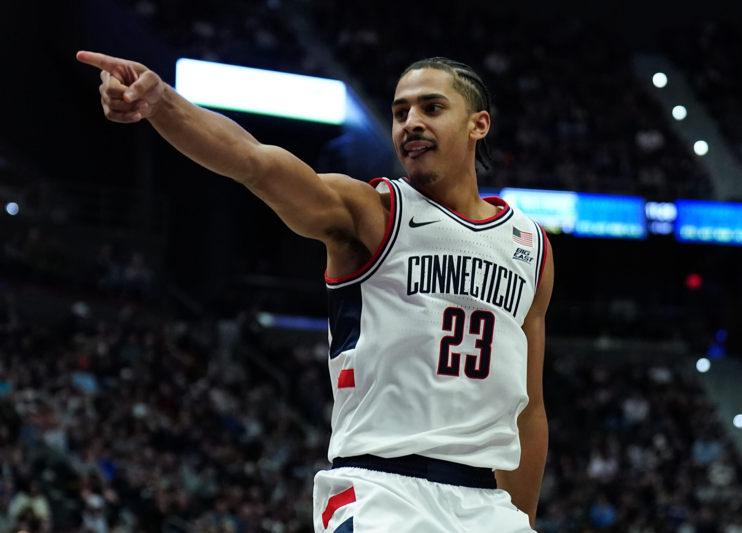 康涅狄格大学对阵伊利诺伊大学最佳投注推荐 | 预测 | 赔率（11月28日）