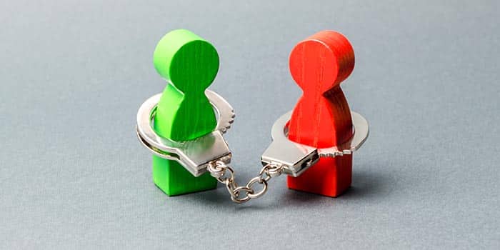 哈萨克斯坦夫妇因使用隐蔽摄像头诈骗澳大利亚赌场被捕