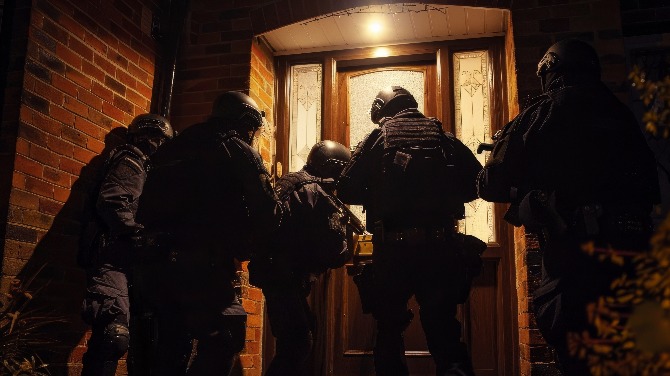 泰国 | 10名外国人因涉嫌参与扑克博彩被捕