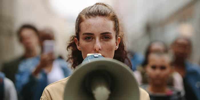 餐饮业工会第226分会成员在哈里·里德机场赌场举行罢工