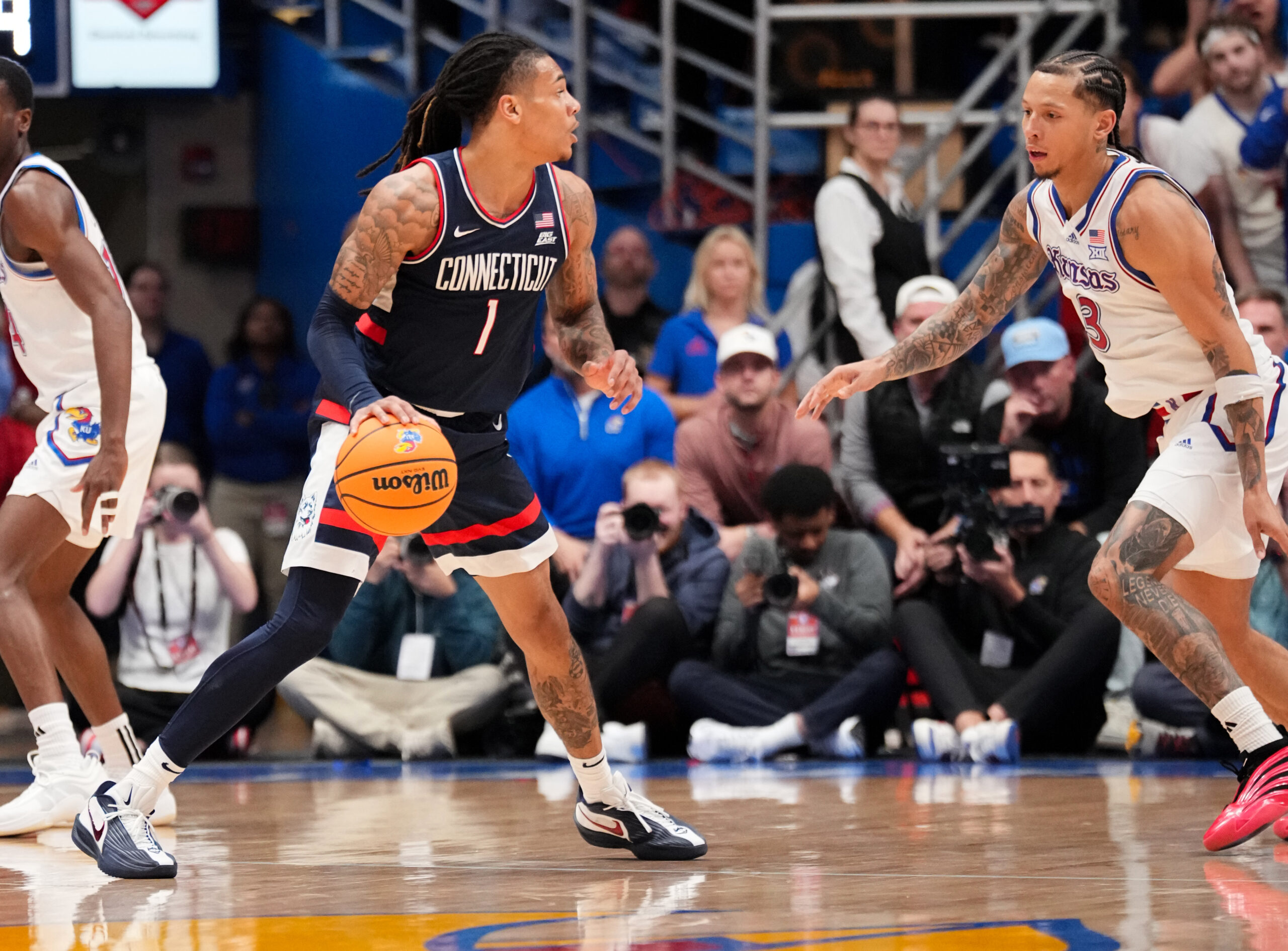 卡尔希收到停止令后起诉康涅狄格州消费者保护部