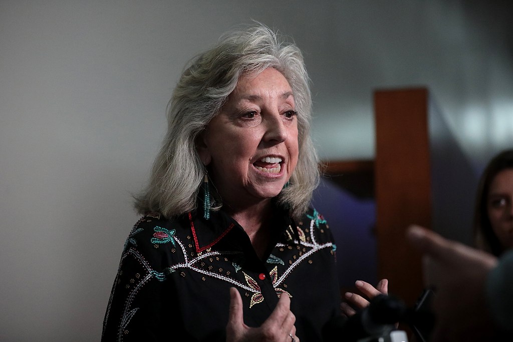 众议员迪娜·泰特斯推动加快《公平投注法案》听证进程