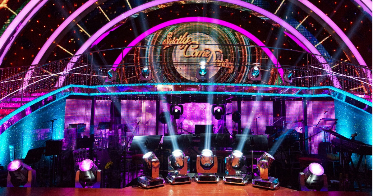 《舞动奇迹》圣诞特别节目赔率 | 斯嘉丽成节日最受欢迎选手