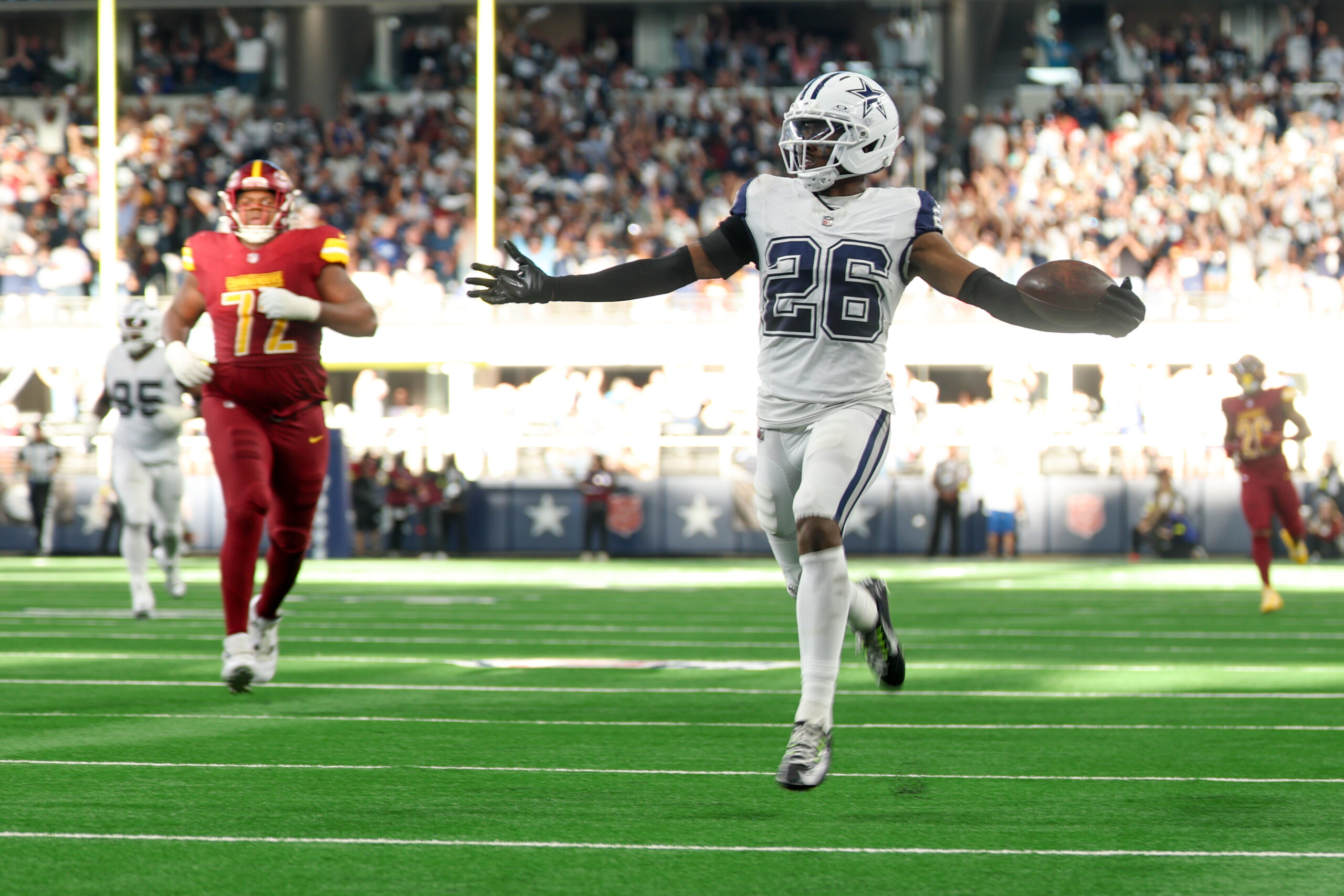 牛仔队对阵指挥官队预测 | 分析与投注分项赔率（12月25日）